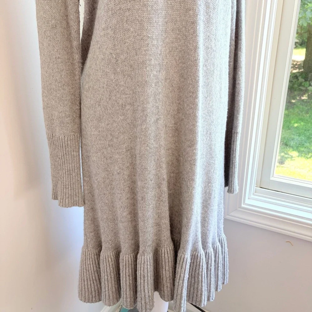 Cinq a Sept Wool Cashmere Sweater Dress Medium Gray Ruffle Hem Knit Luxury
